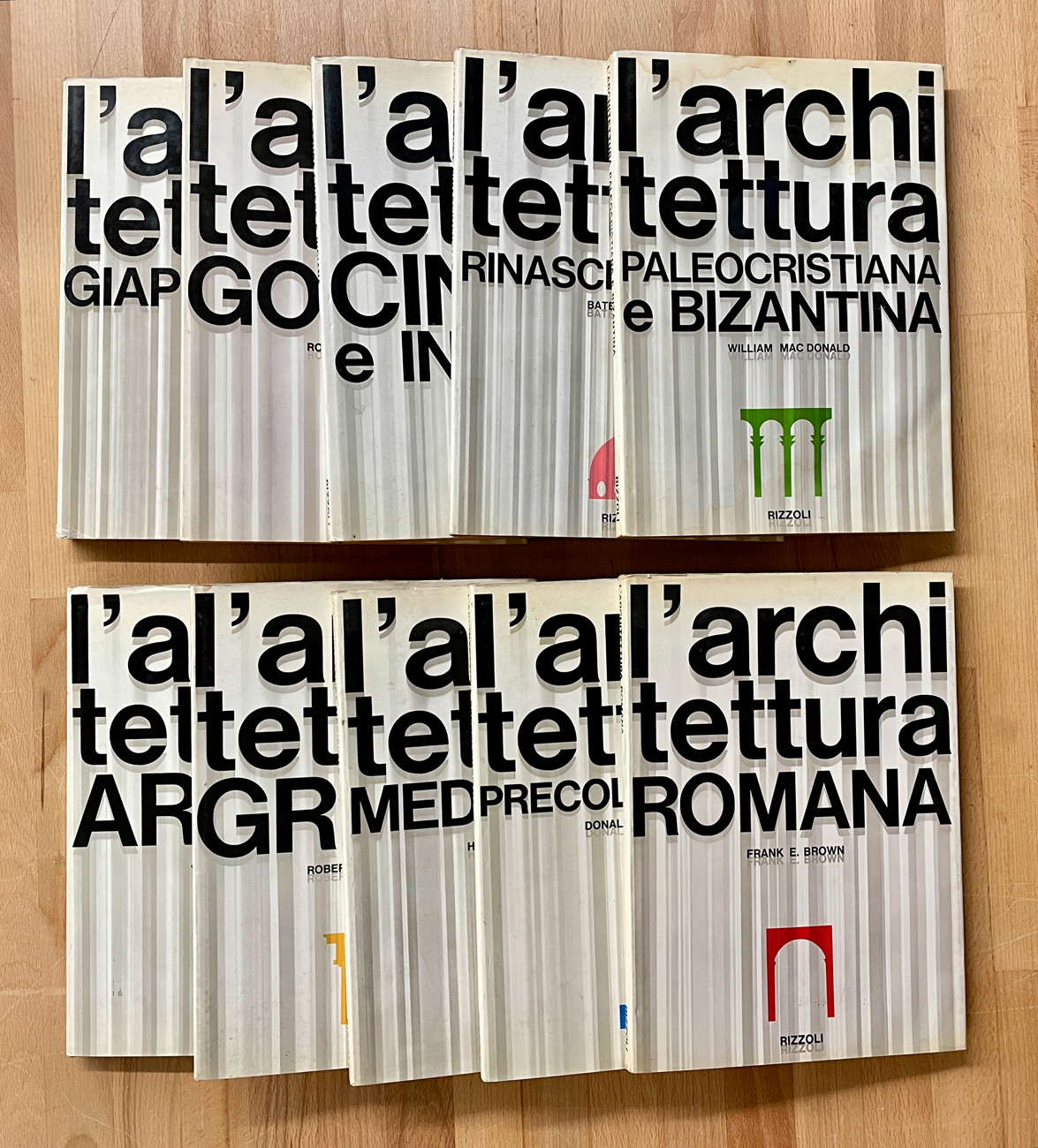 COLLANA 'L'ARCHITETTURA' - Lotto unico di 10 volumi dell'omonima collana