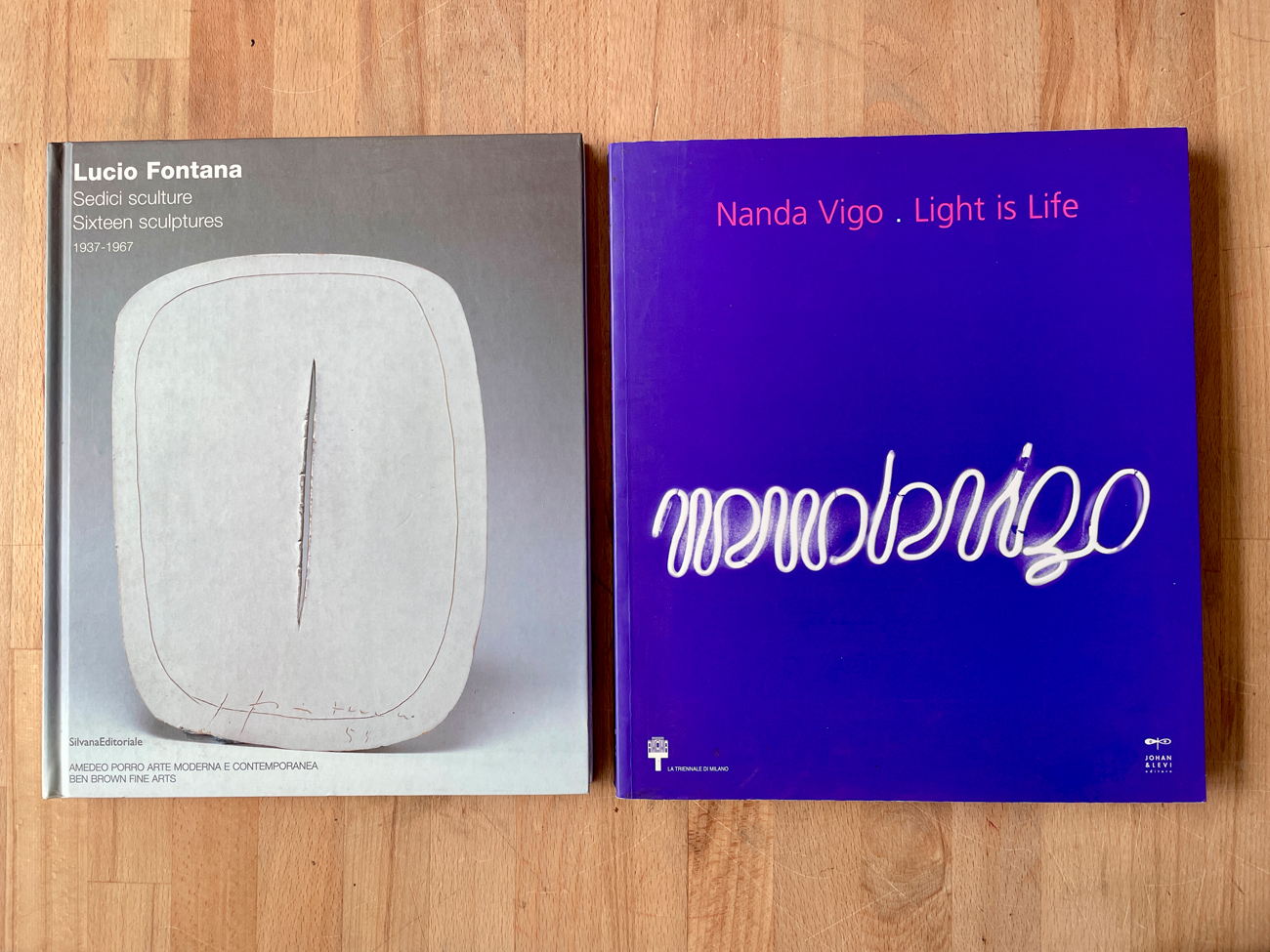 LUCIO FONTANA E NANDA VIGO - Lotto unico di 2 cataloghi