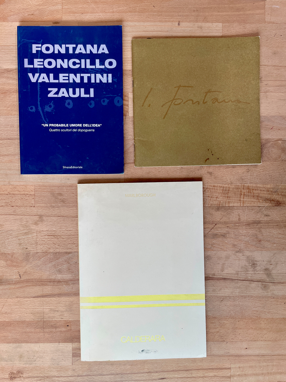 LUCIO FONTANA E ANTONIO CALDERARA - Lotto unico di 3 cataloghi