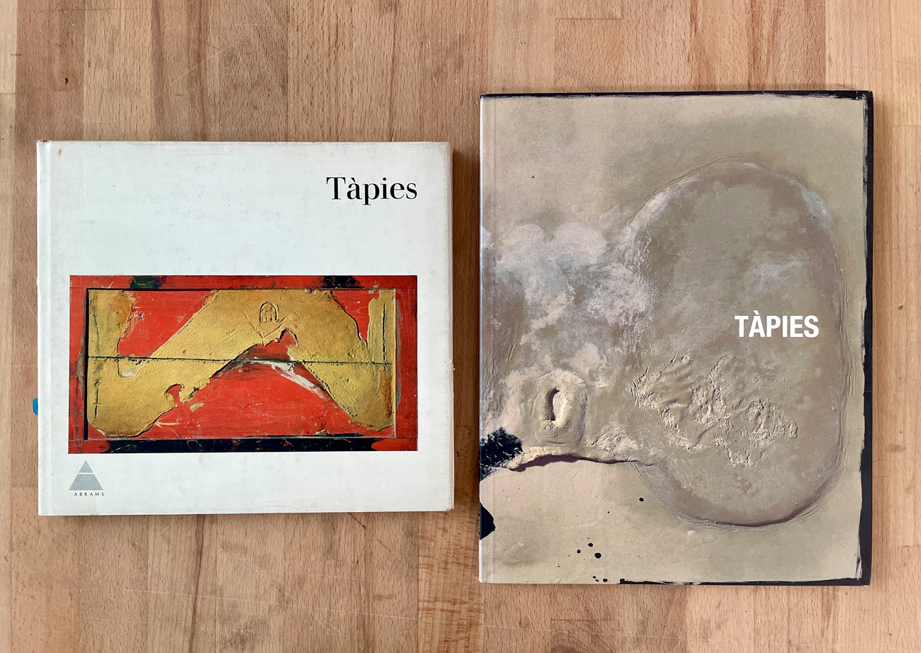 ANTONI TÀPIES - Lotto unico di 2 cataloghi