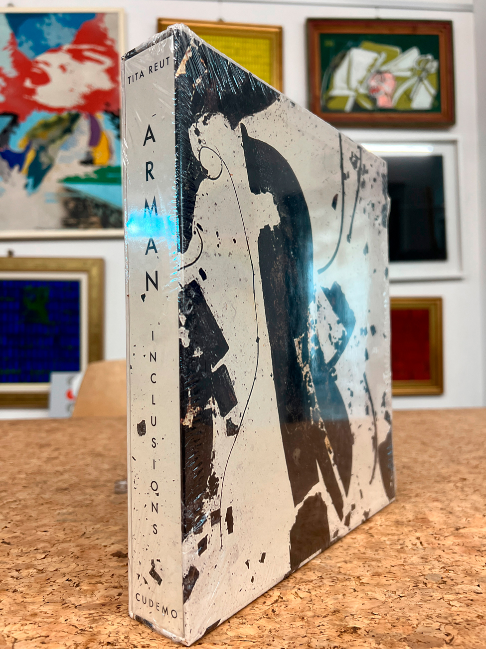 FERNANDEZ ARMAN - Arman. De l'inclusion dans l'oeuvre d'Arman ou l'apesanteur immobile, 2004