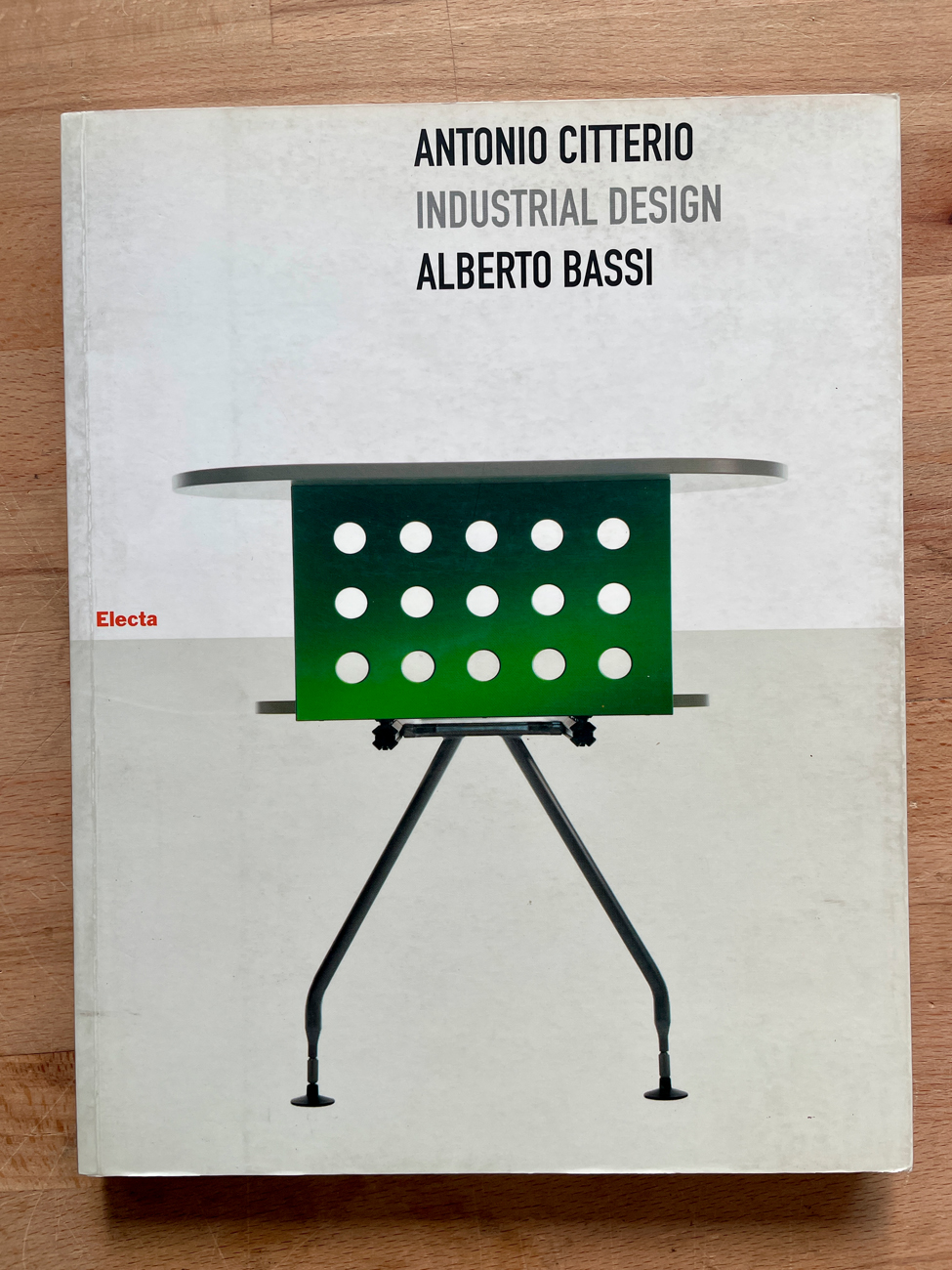 DESIGN (ANTONIO CITTERIO) - Industrial Design. Antonio Citterio, 2004