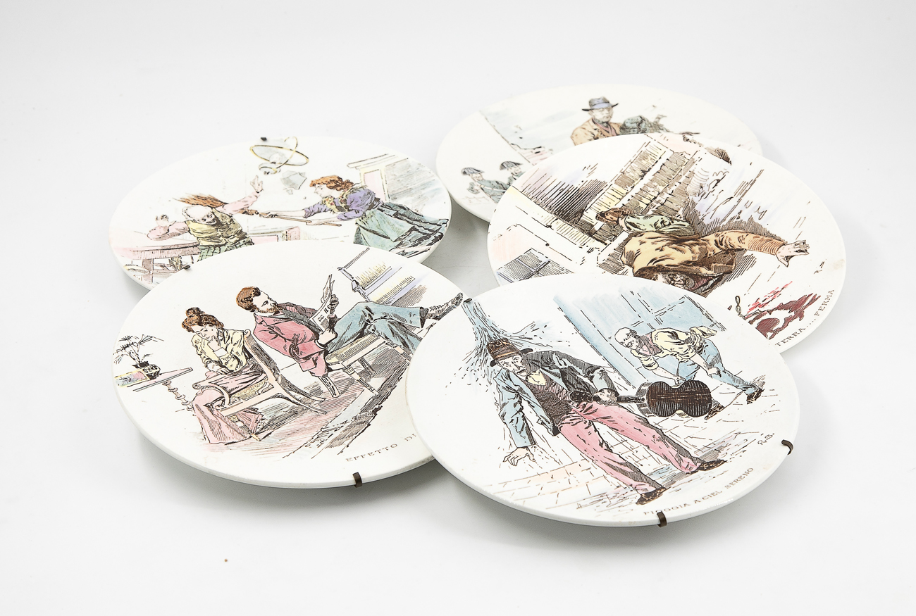 SOCIETÀ CERAMICA RICHARD, MILANO - Lotto unico di 5 piatti