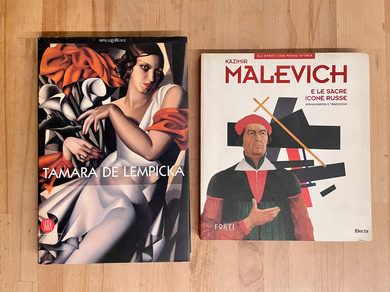 TAMARA DE LEMPICKA E KAZIMIR MALEVICH - Lotto unico di 2 cataloghi