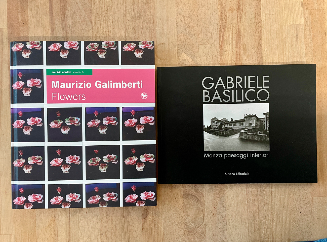 MAURIZIO GALIMBERTI E GABRIELE BASILICO - Lotto unico di 2 cataloghi, di cui uno autografato