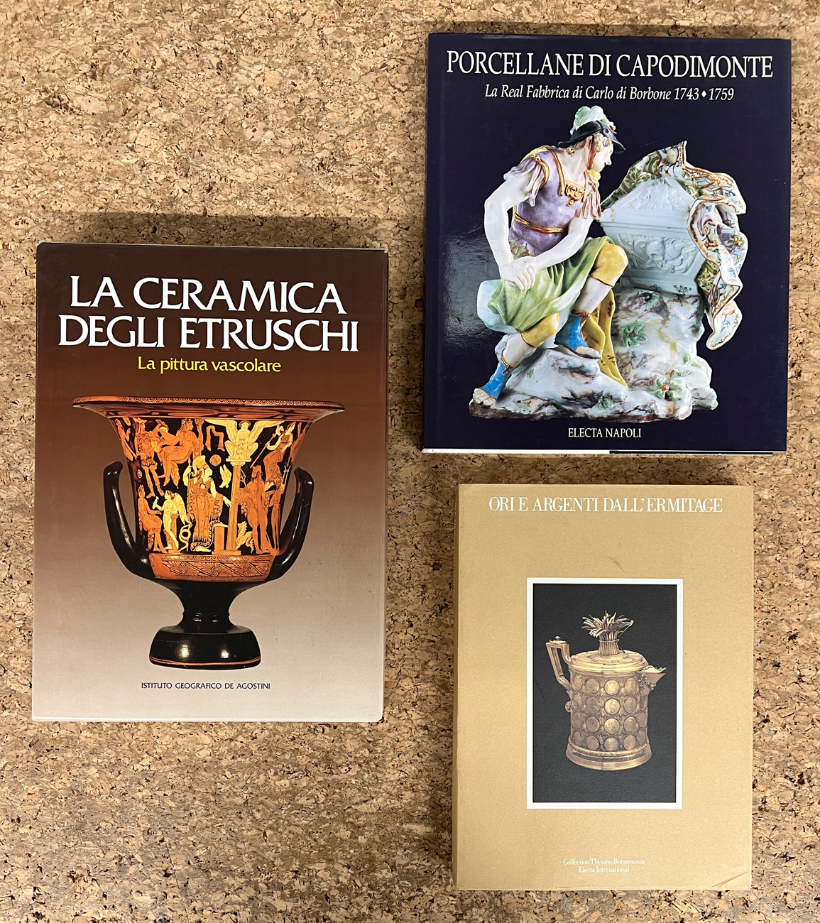 CERAMICA ETRUSCA, PORCELLANE DI CAPODIMONTE E MUSEO DELL'HERMITAGE - Lotto unico di 3 cataloghi