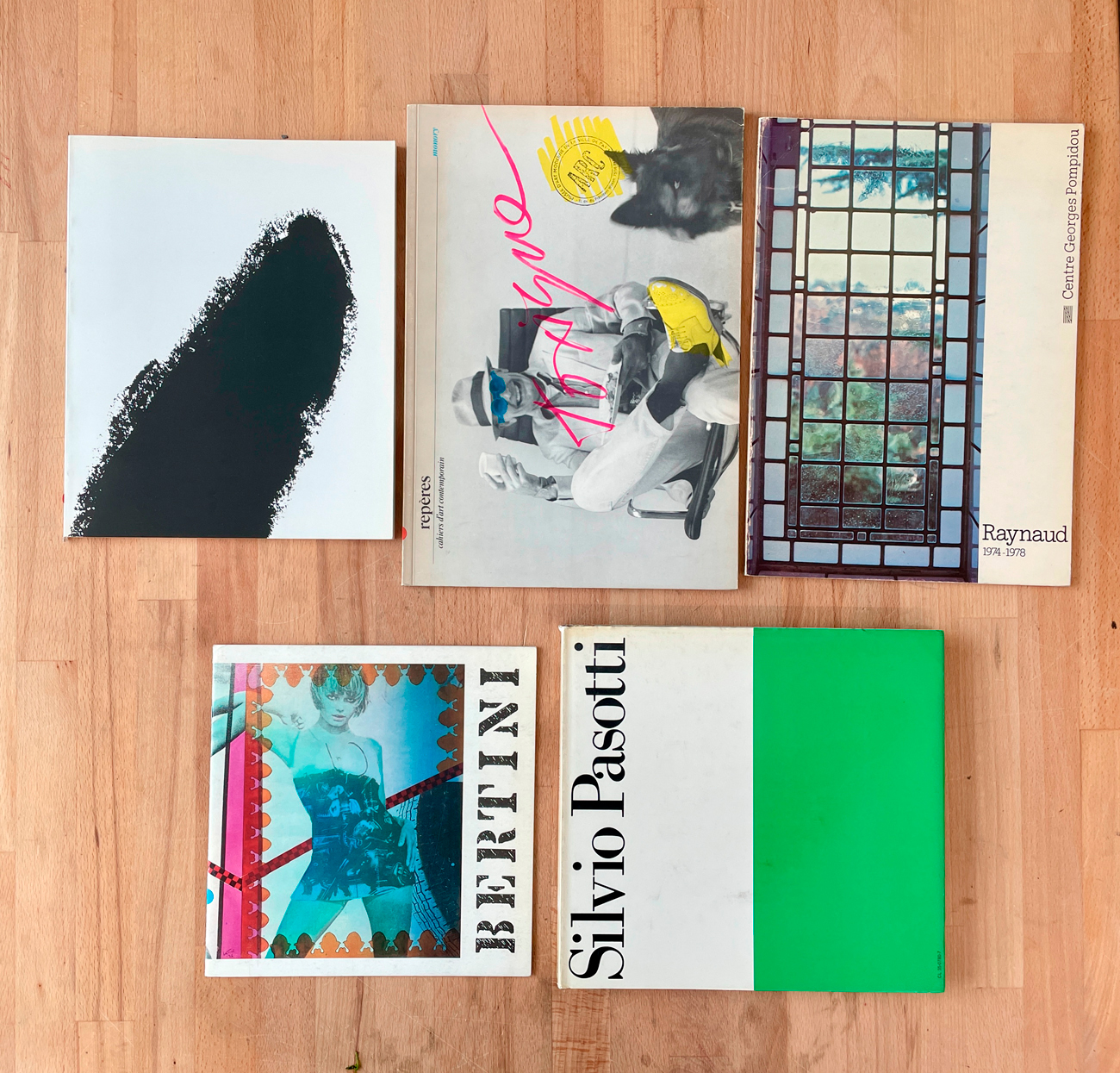 NUOVA FIGURAZIONE DEL DOPOGUERRA - Lotto unico di 5 cataloghi