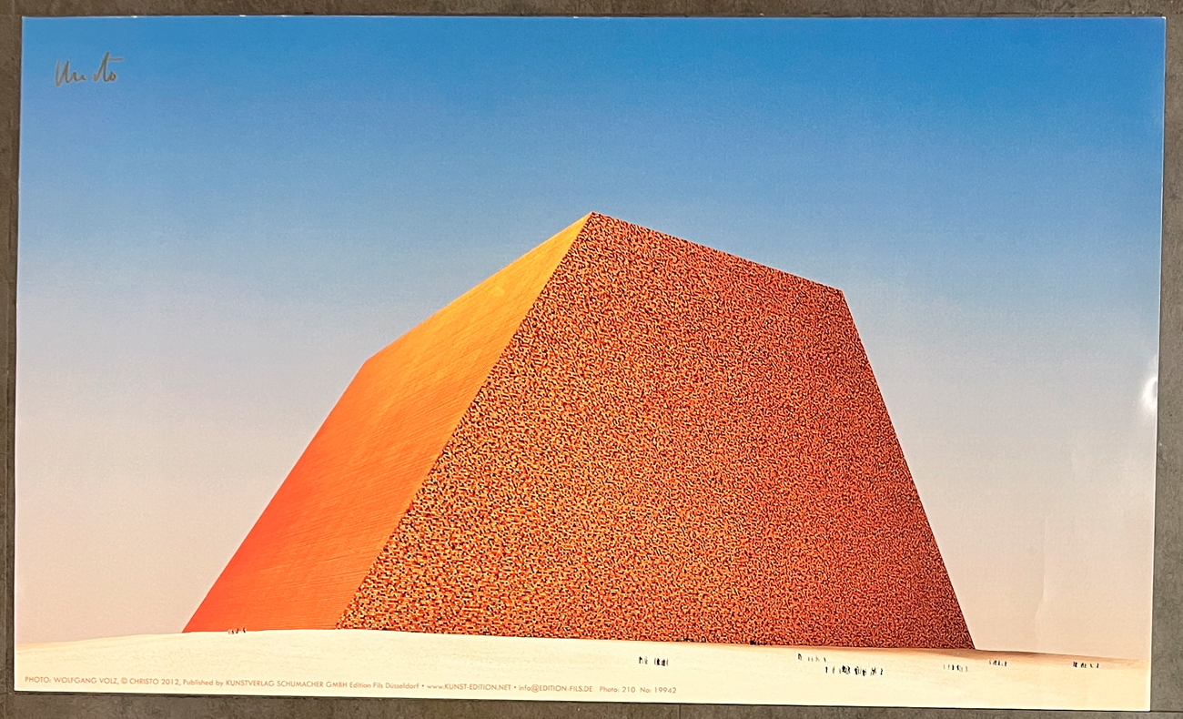 CHRISTO - Texas Mastaba