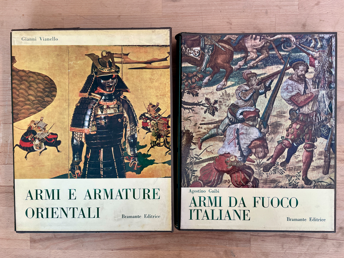 ARMI E ARMATURE ITALIANE E ORIANTALI - Lotto unico di 2 imponenti cataloghi