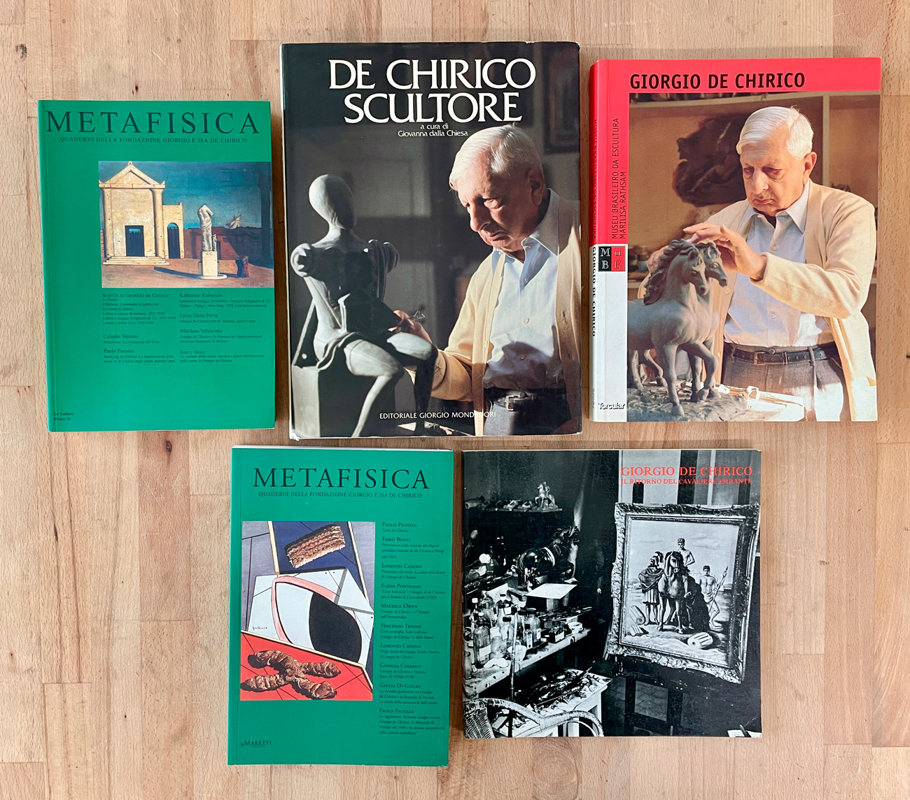 GIORGIO DE CHIRICO (DE CHIRICO SCULTORE) - Lotto unico di 5 cataloghi