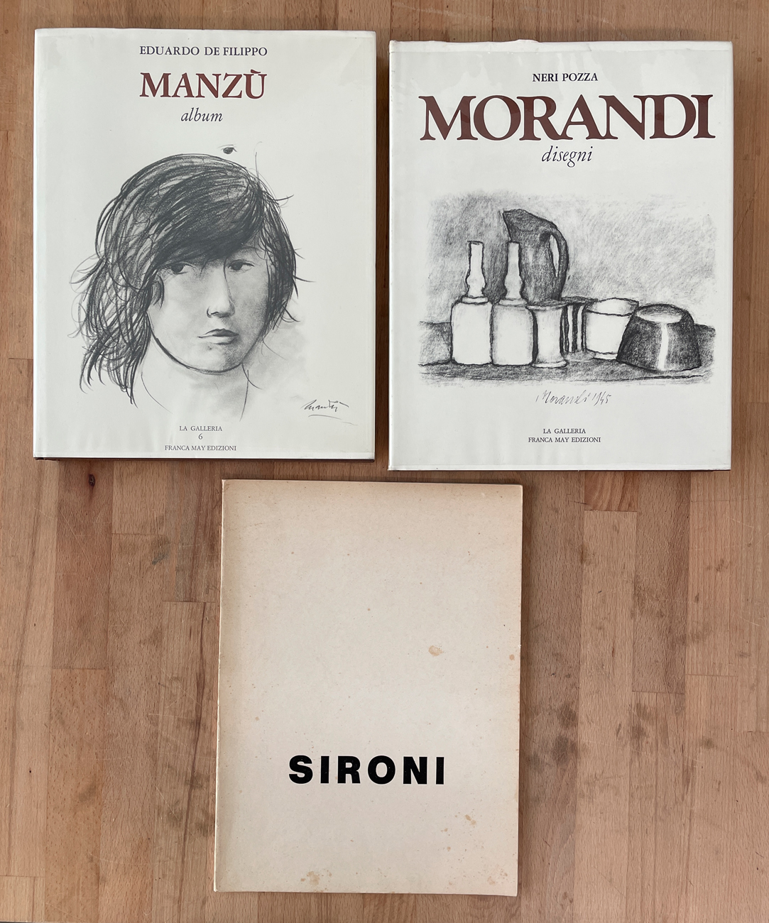 GIORGIO MORANDI, GIACOMO MANZÙ E MARIO SIRONI - Lotto unico di 3 cataloghi