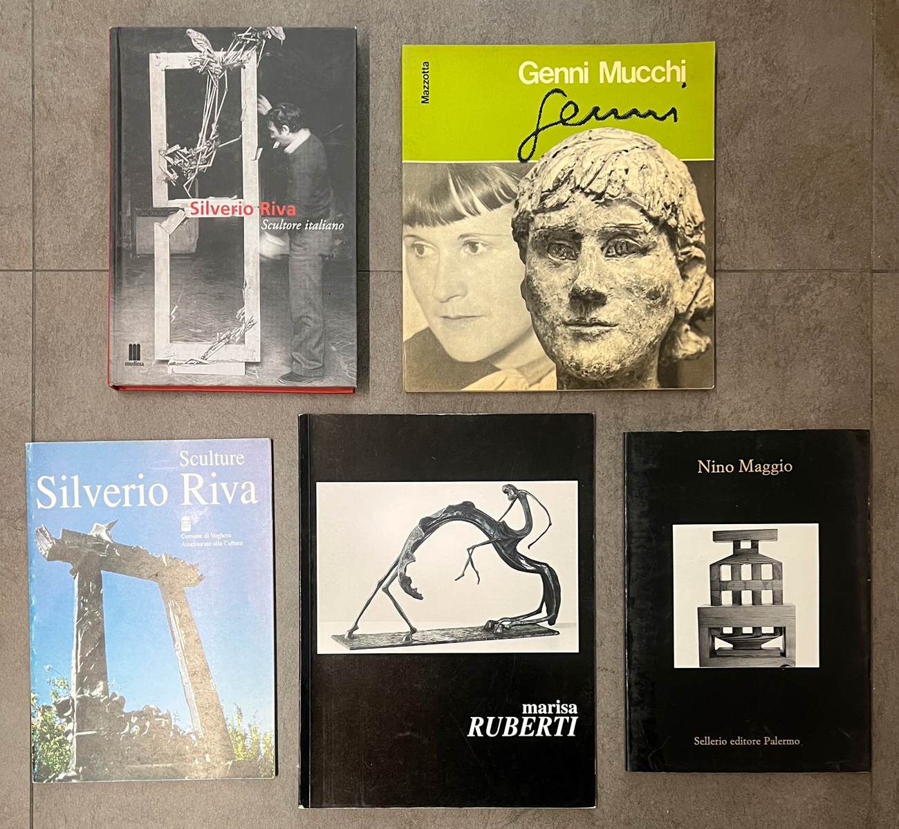 SCULTORI ITALIANI DEL NOVECENTO - Lotto unico di 5 cataloghi