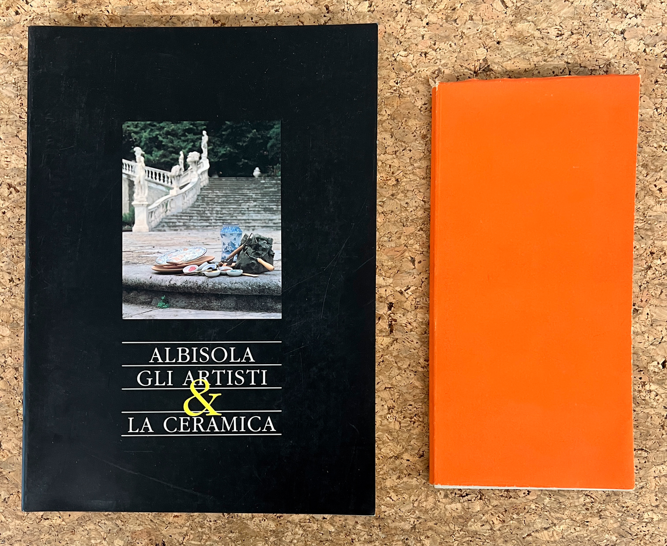 CATALOGHI AUTOGRAFATI (ARTISTI LEGATI AD ALBISOLA) - Lotto unico di 2 cataloghi
