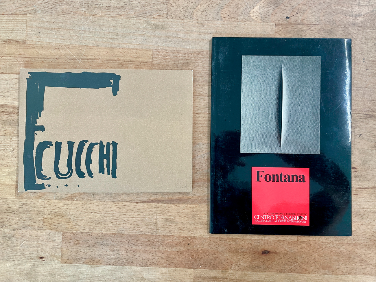 ENZO CUCCHI E LUCIO FONTANA - Lotto unico di 2 cataloghi