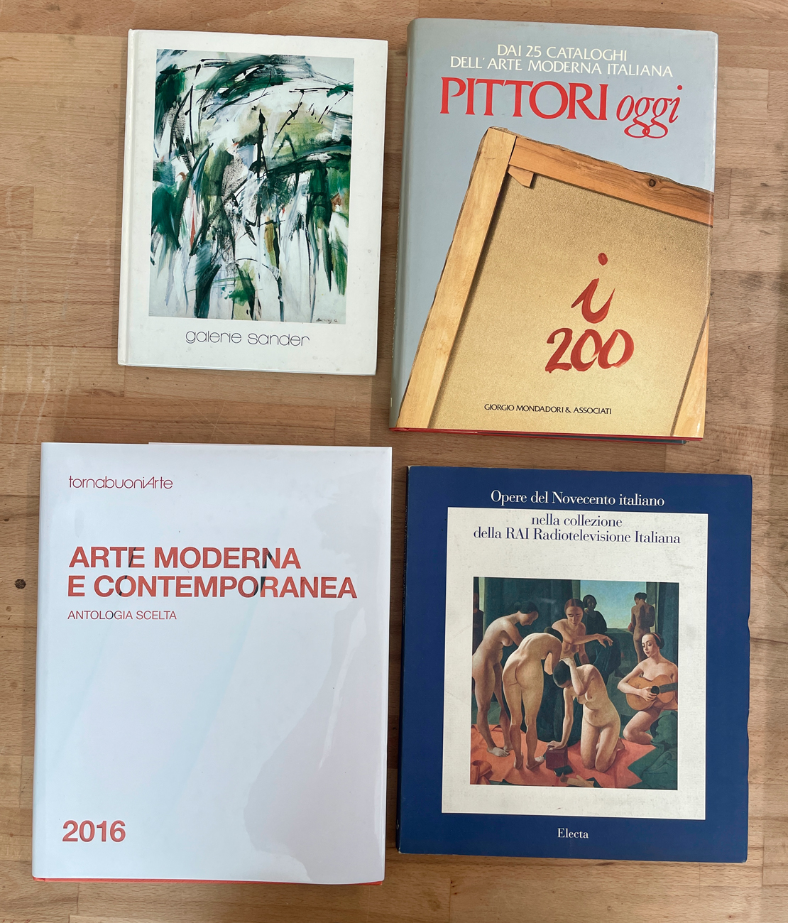 COLLETTIVE E ANNUARI D'ARTE - Lotto unico di 4 cataloghi