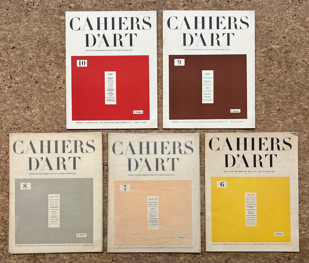 CAHIERS D'ART - REVUE DE L'AVANT-GARDE ARTISTIQUE - Lotto unico di 5 numeri della celebre rivista