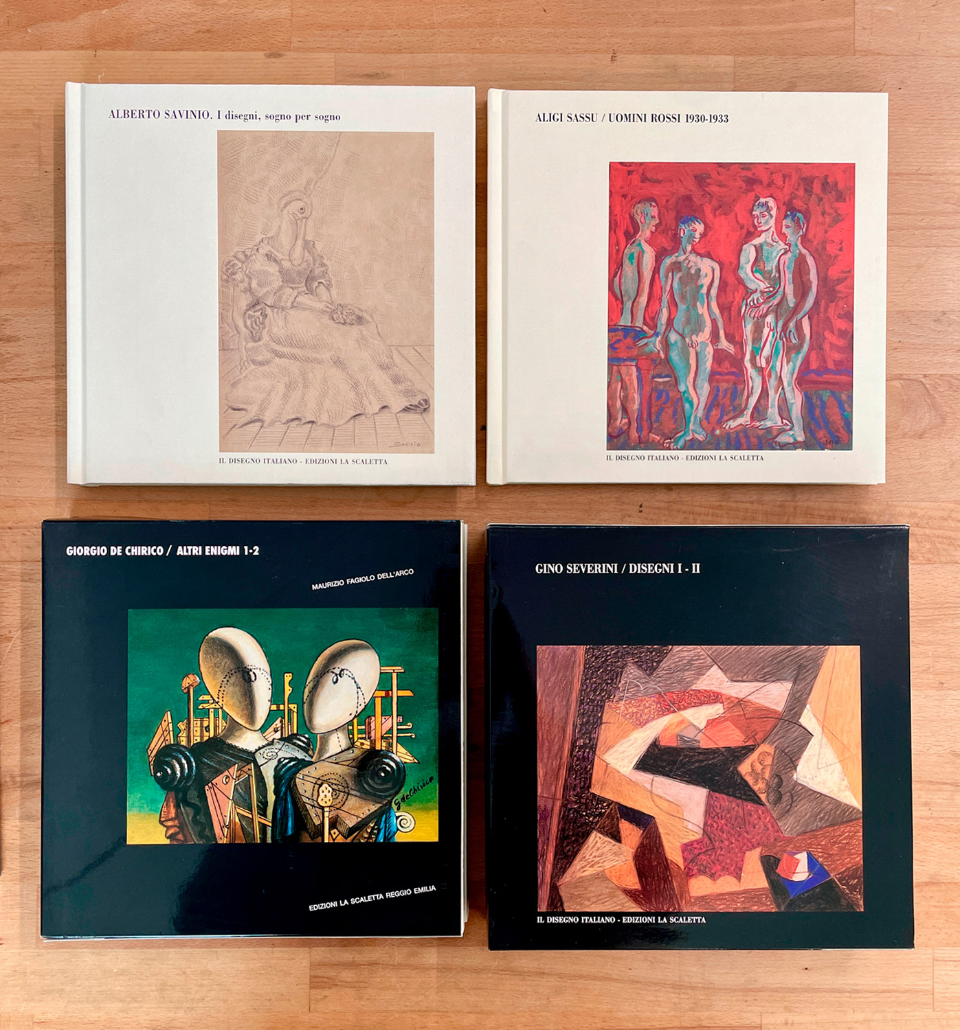 GINO SEVERINI, ALBERTO SAVINIO, GIORGIO DE CHIRICO E ALIGI SASSU - Lotto unico di 4 cataloghi
